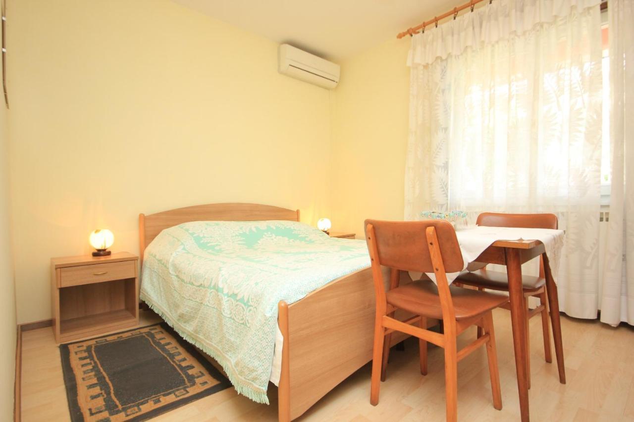 Apartments And Rooms By The Sea Medveja, Opatija - 2305 Lovran Exterior photo