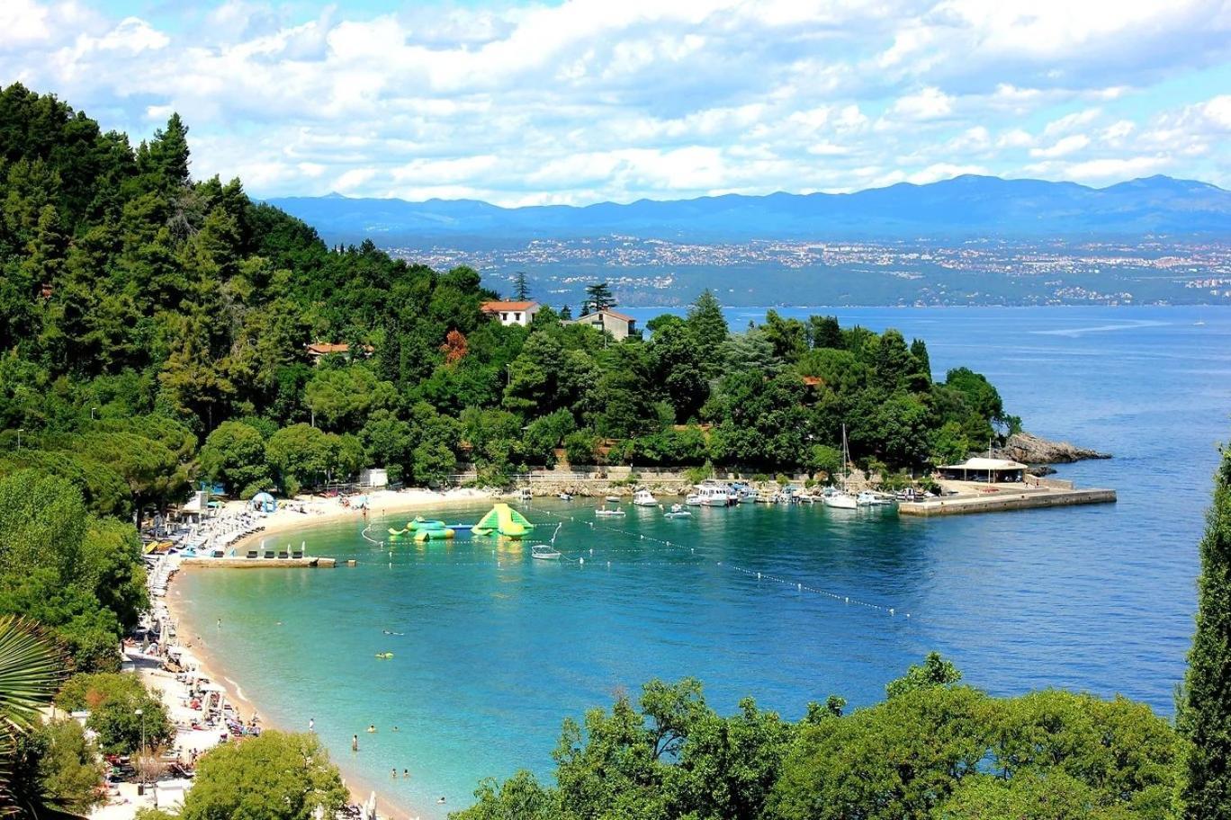 Apartments And Rooms By The Sea Medveja, Opatija - 2305 Lovran Exterior photo